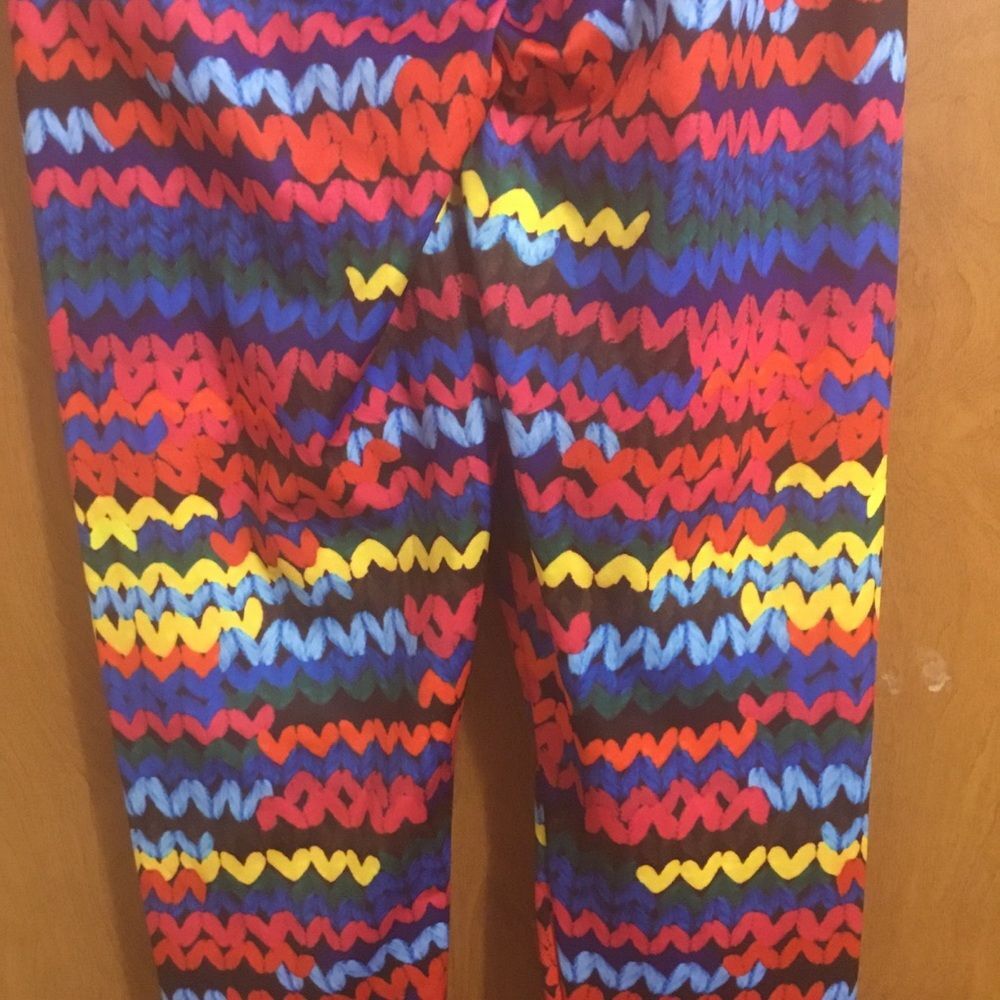 Colorful Zigzag Patterned Leggings L - Picture 3 of 3